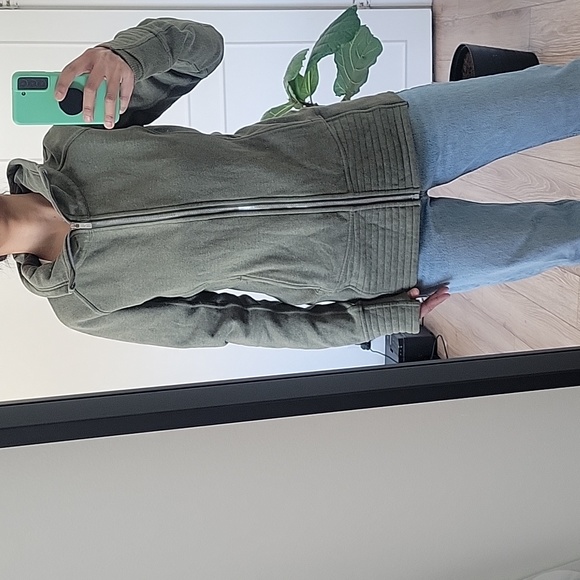 lululemon athletica Jackets & Blazers - Lululemon zip up Jacket size 8